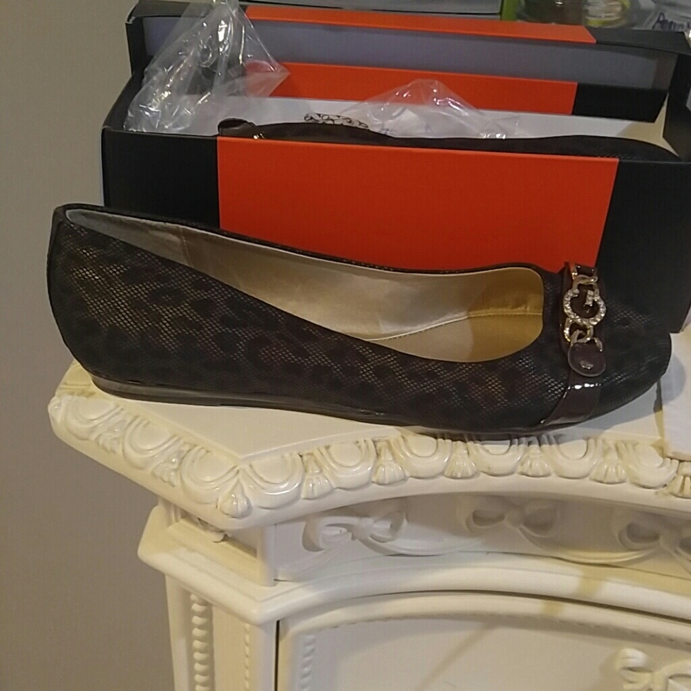 Leopard Print "G by Guess" ballet flats size 9 1\2